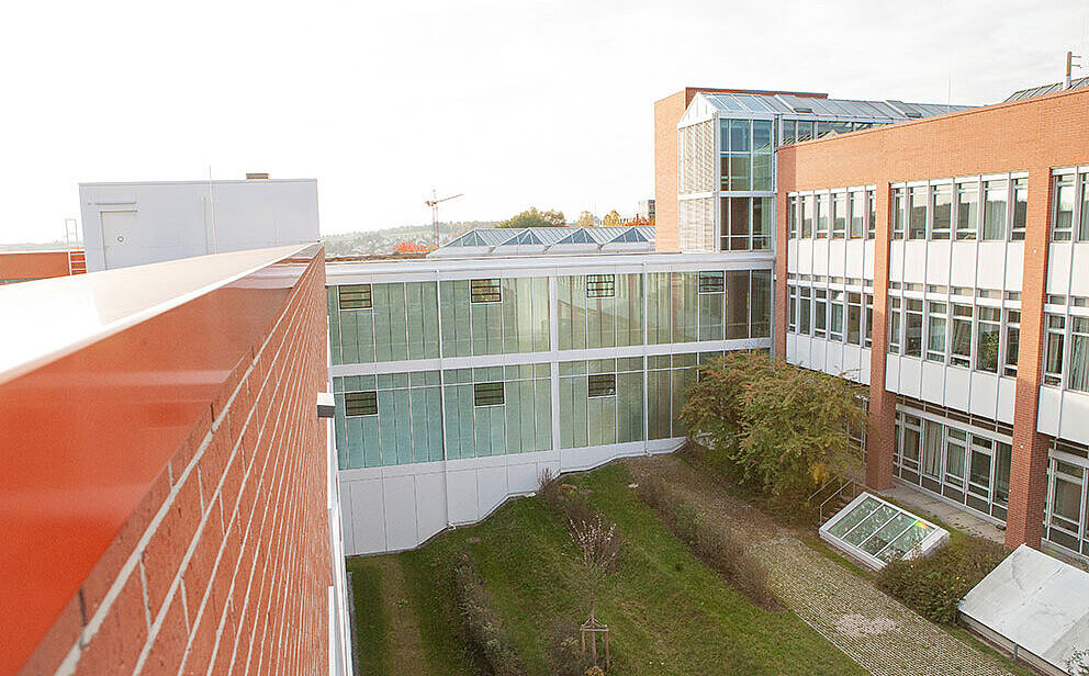 Erste Hilfe fürs Krankenhaus, Universitätsklinikum Regensburg, Entlastungsgebäude B5