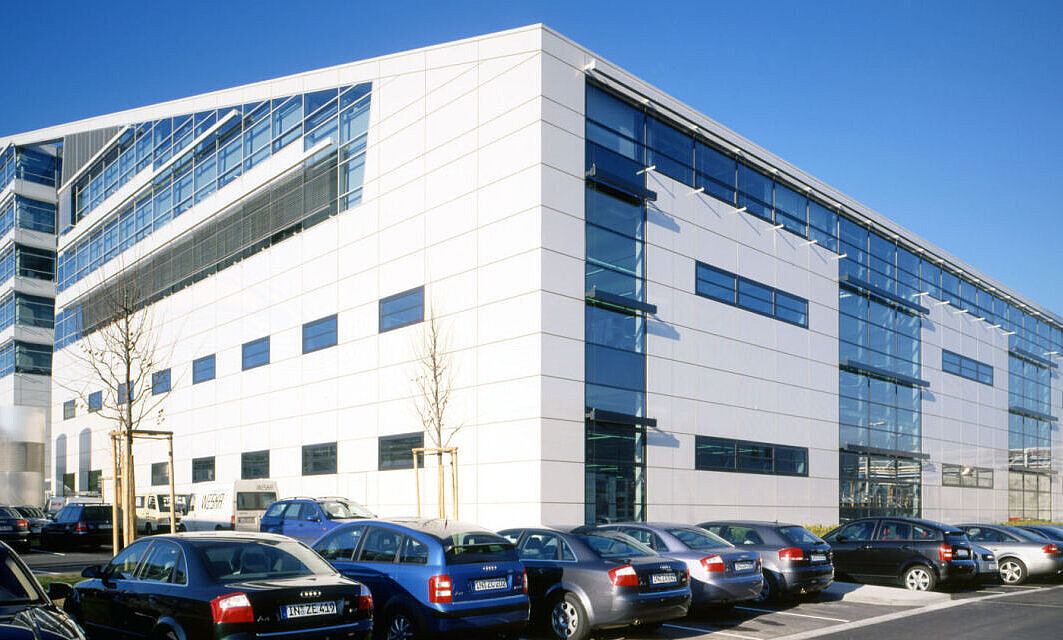 Elektronik Center Audi AG