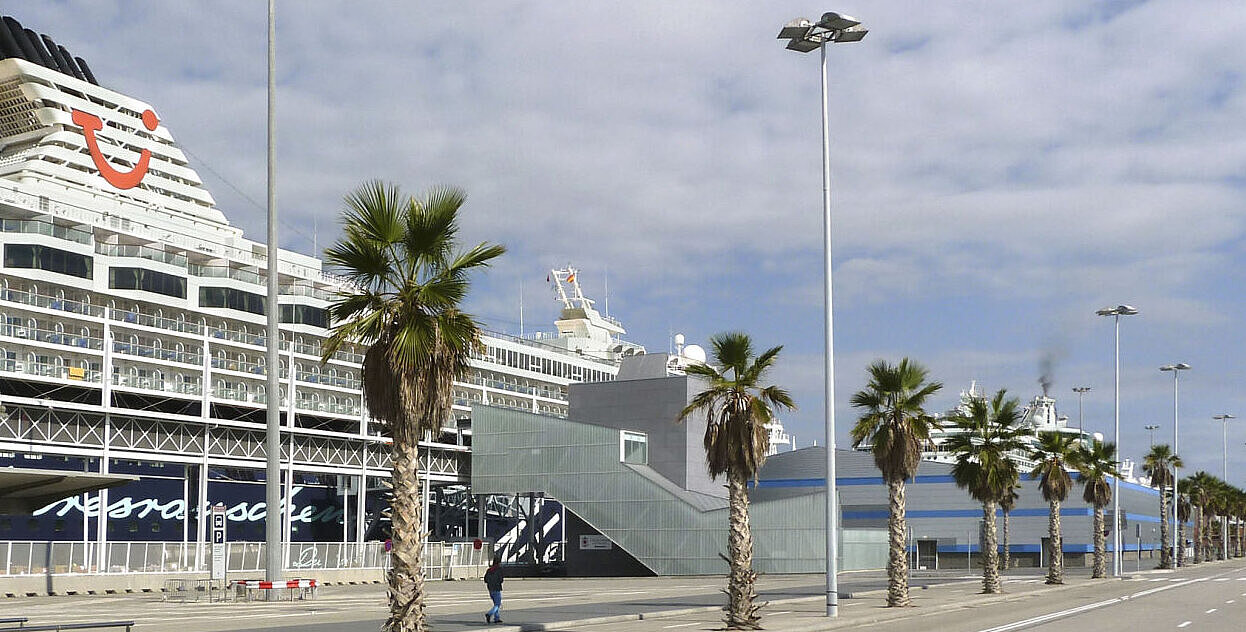 Cruise Terminal "Cruceros"